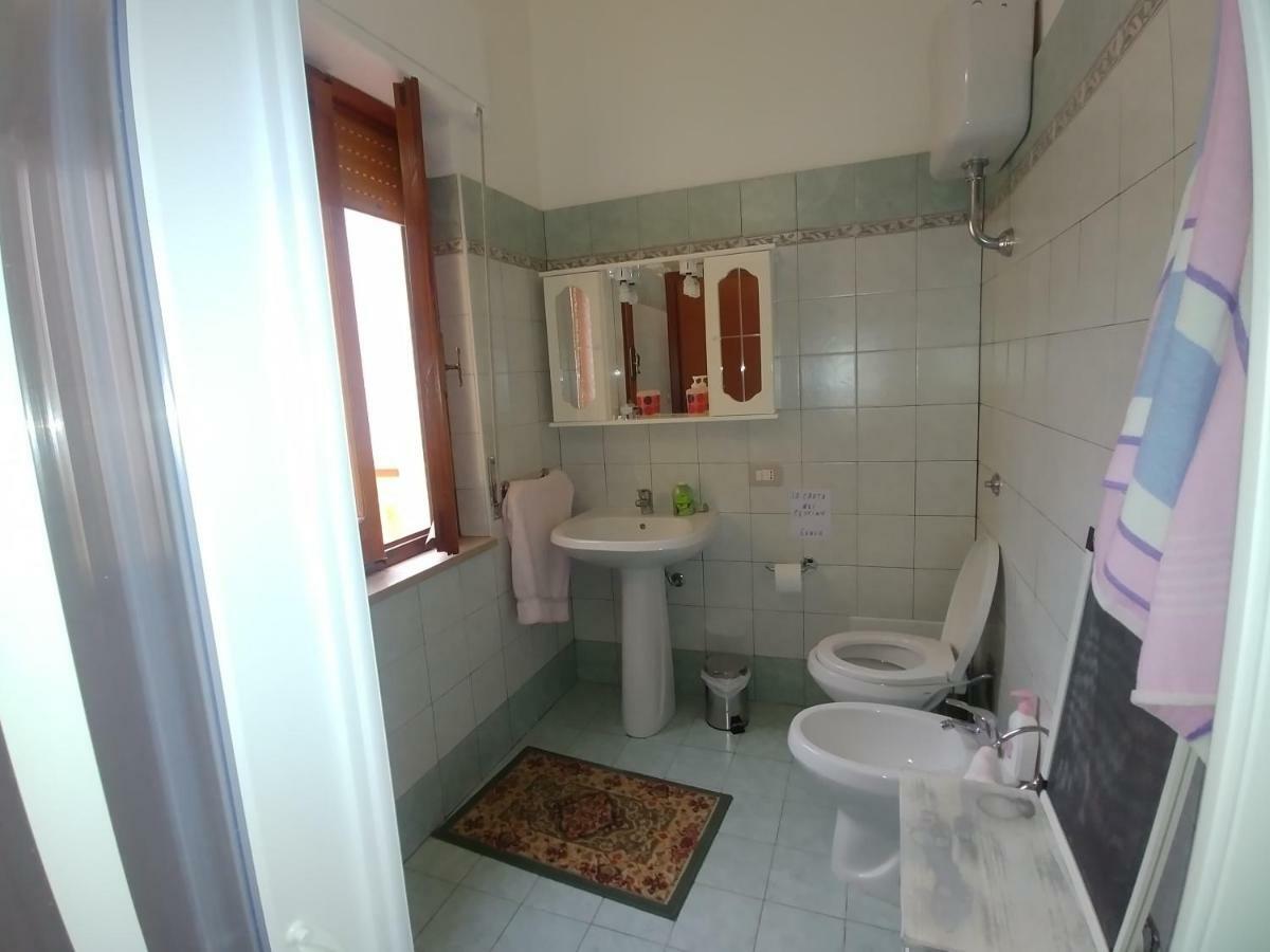La Casa Di Angelo Hotel Боза Екстериор снимка
